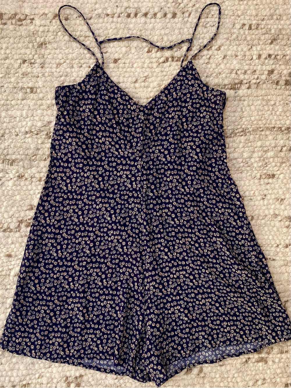 Mango NWOT Navy Daisy Floral V-Back Romper, Size XS - Picture 7 of 10